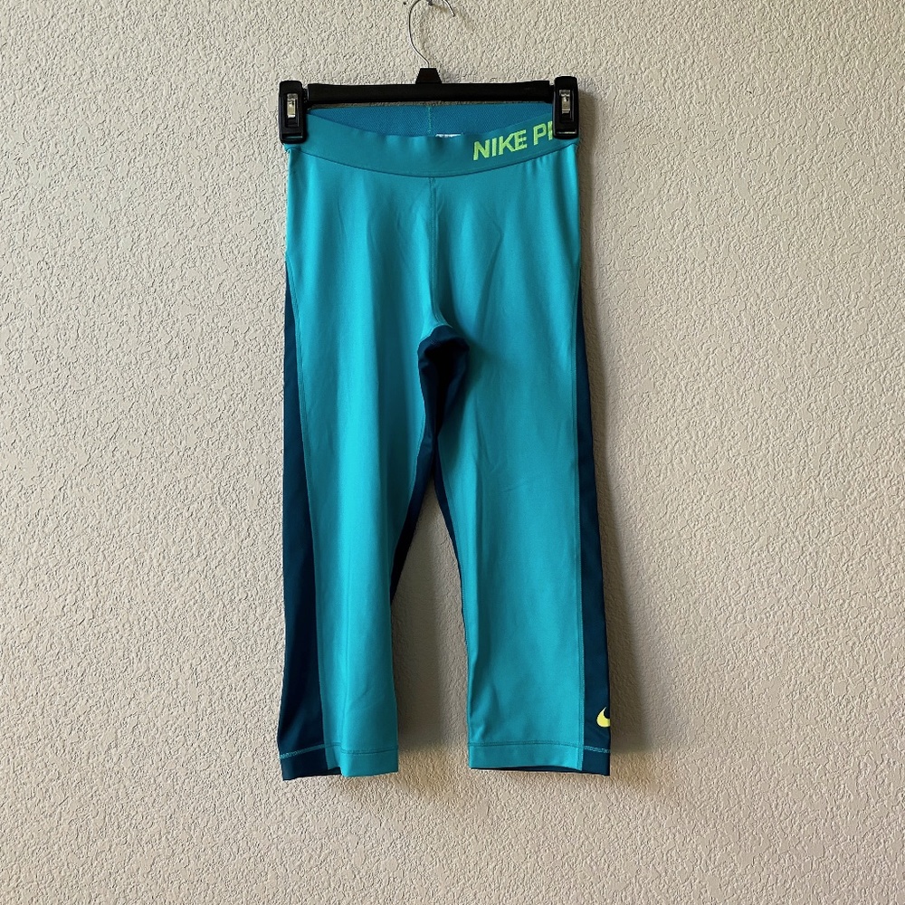Nike Pro Dri-Fit Capri Leggings - Women's Size Small - Dark and Light Turquoise